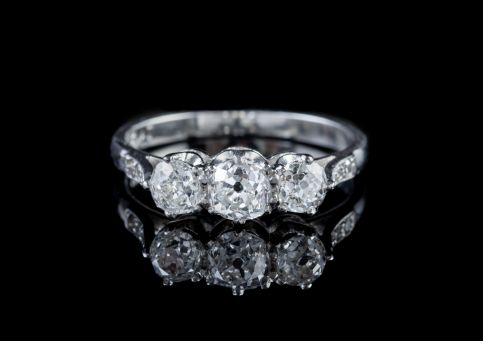 ANTIQUE EDWARDIAN 1.36CT OLD CUT DIAMOND TRILOGY PLATINUM RING WITH CERT CIRCA 1910 front